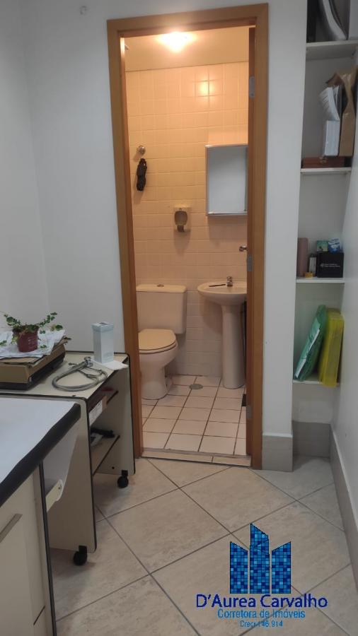 Sala 3 com Banheiro Privativo