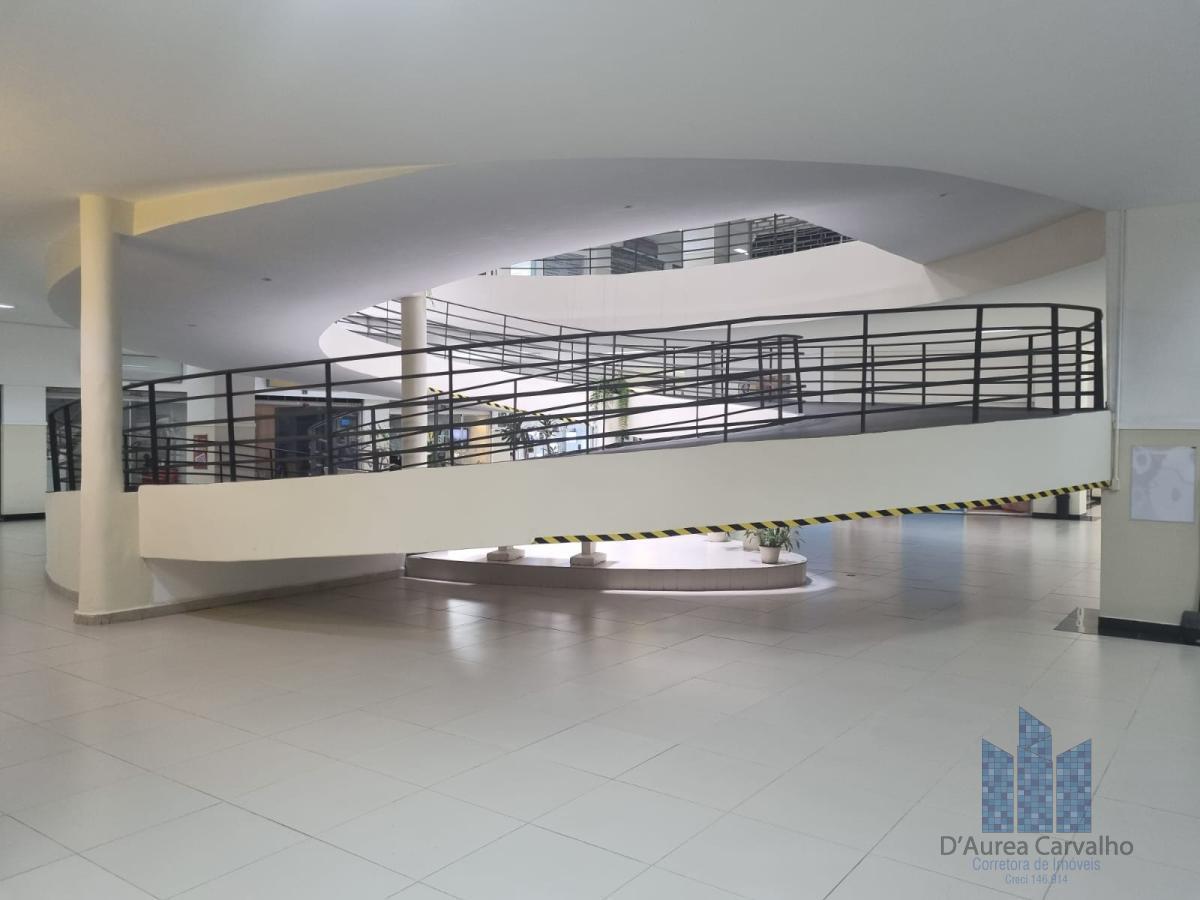 Centro Comercial - Rampa de Acesso ao 2 Piso