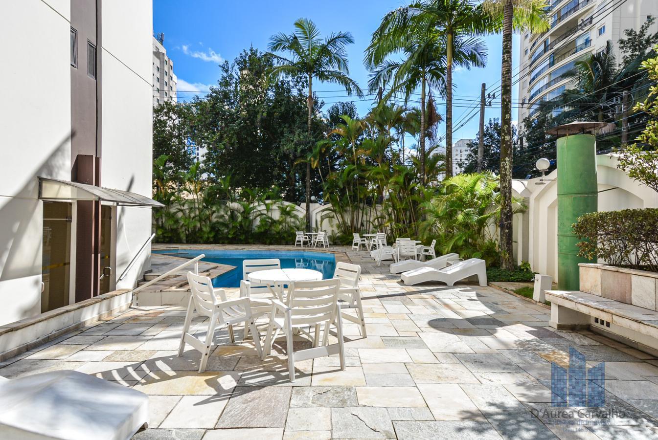 Piscina com Solarium