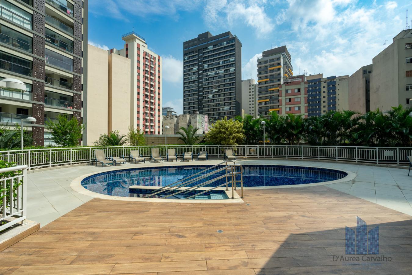 Piscina com Solarium