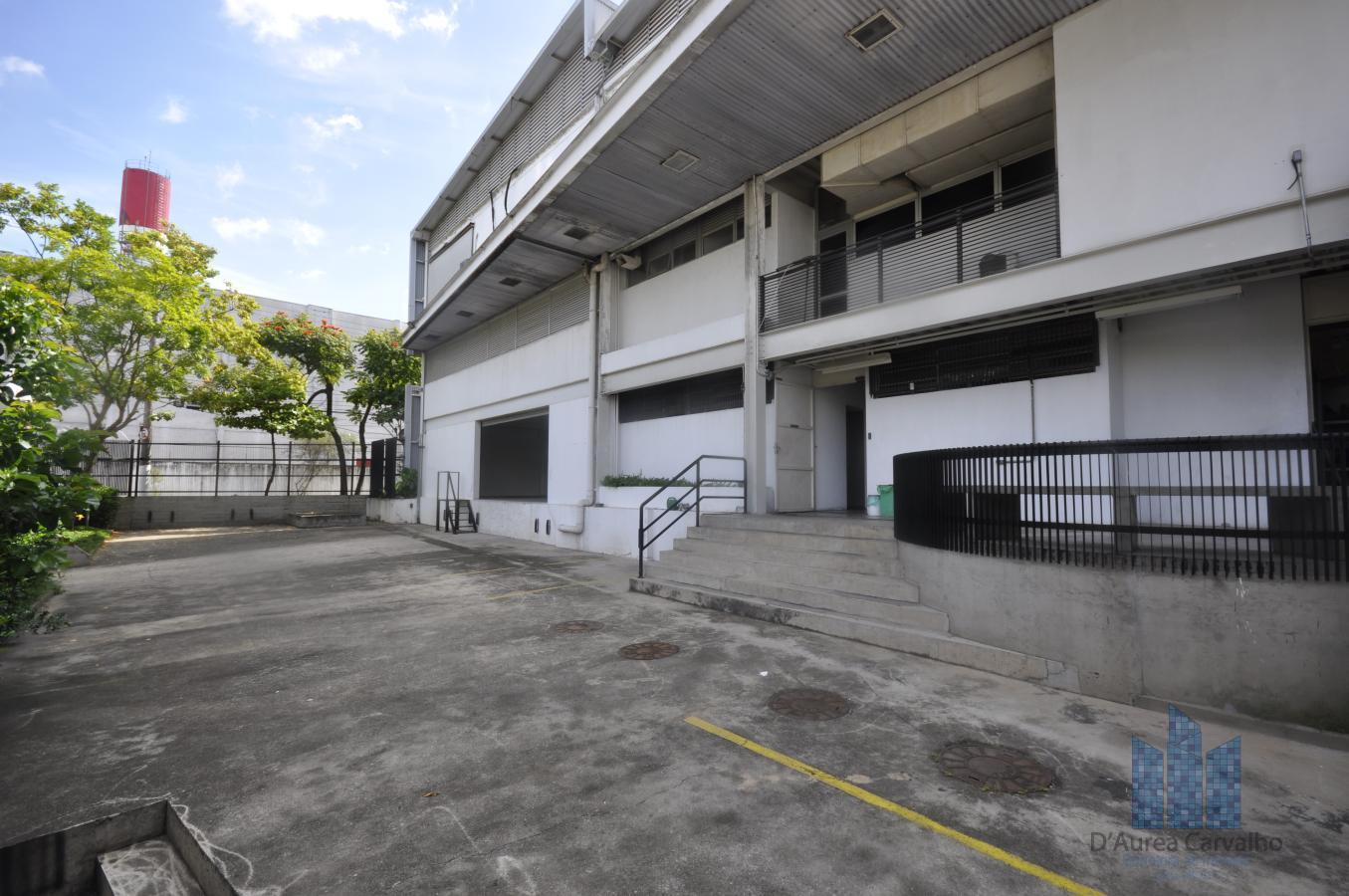 Estacionamento Fundos