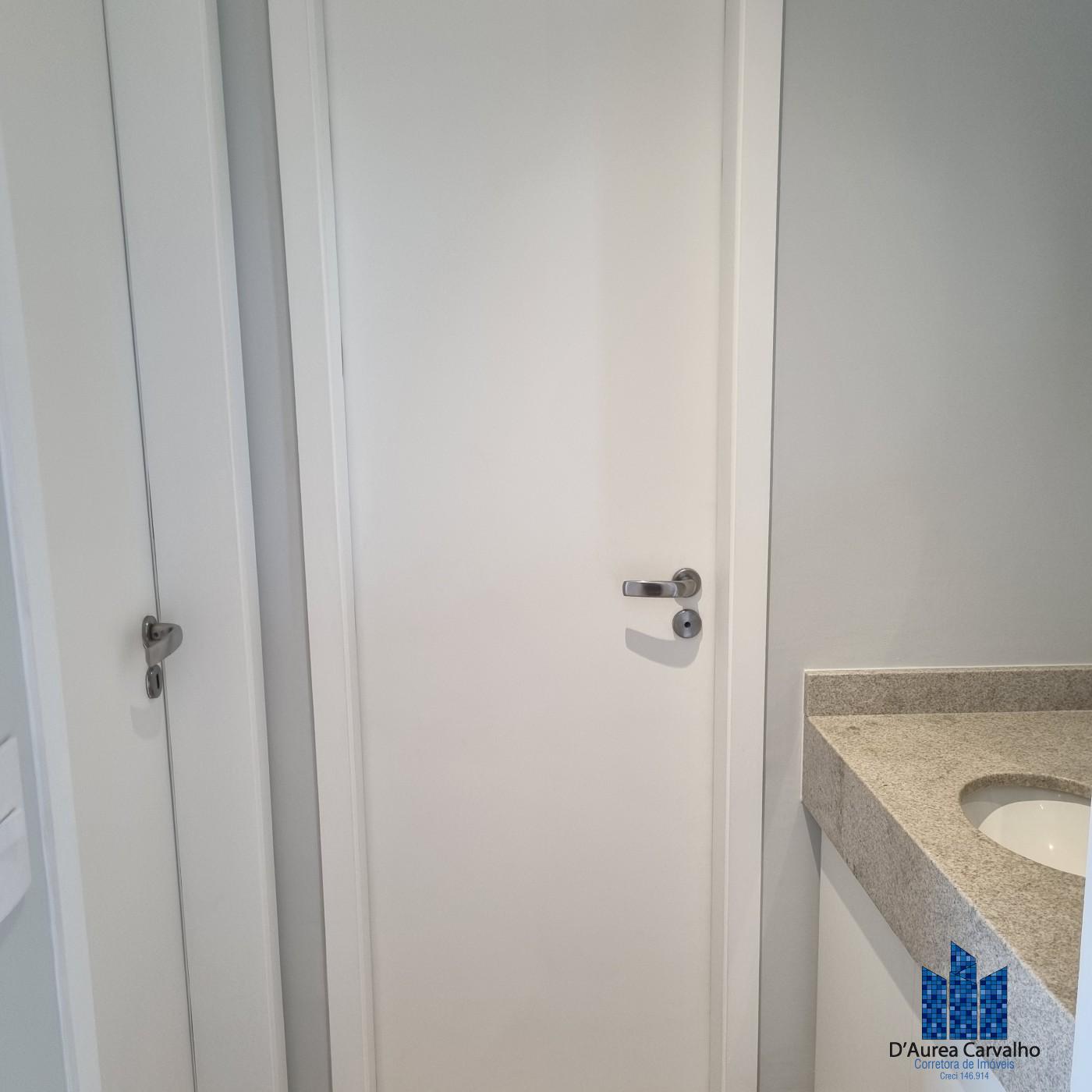 Corredor Interno com Lavabo