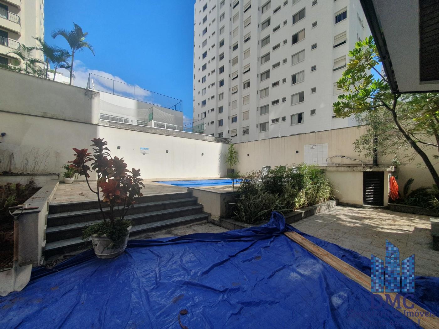 Piscina com Solarium
