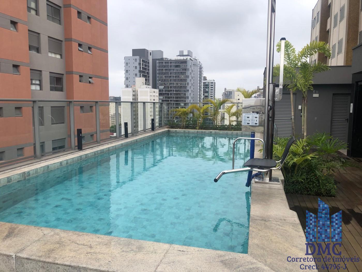 Piscina com Solarium