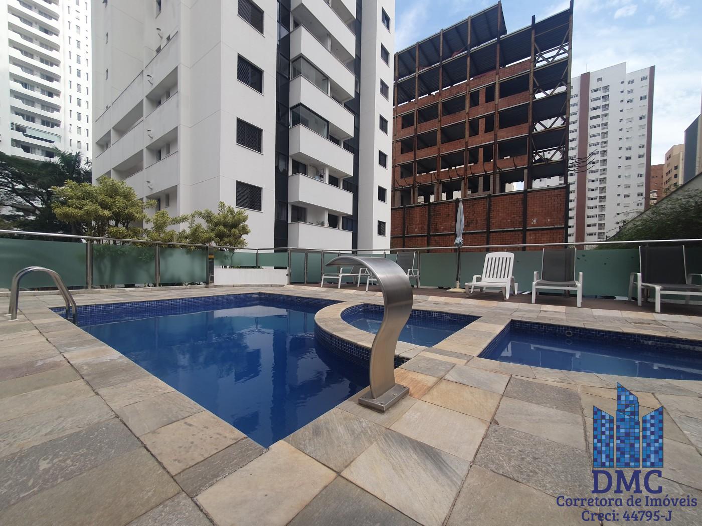 Piscina com Solarium