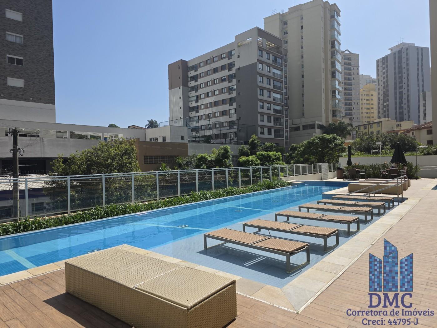 Piscina com Solarium