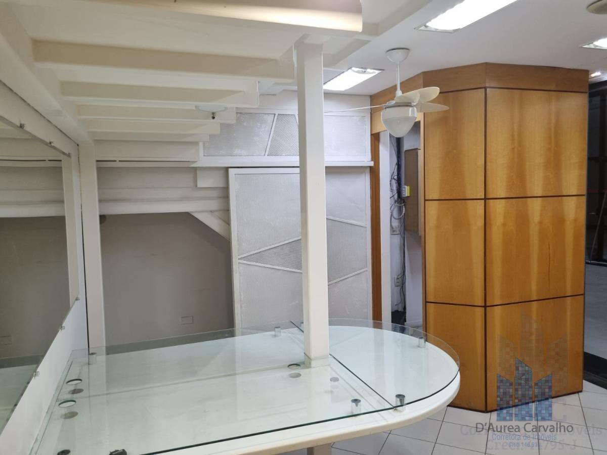 Sala 1 com Depósito